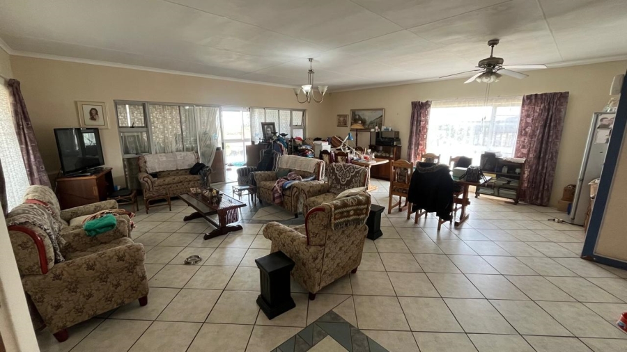 5 Bedroom Property for Sale in Wavecrest Eastern Cape